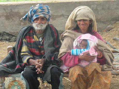 Cụ Ramajit được coi là người bố già nhất thế giới khi có con ở tuổi 96